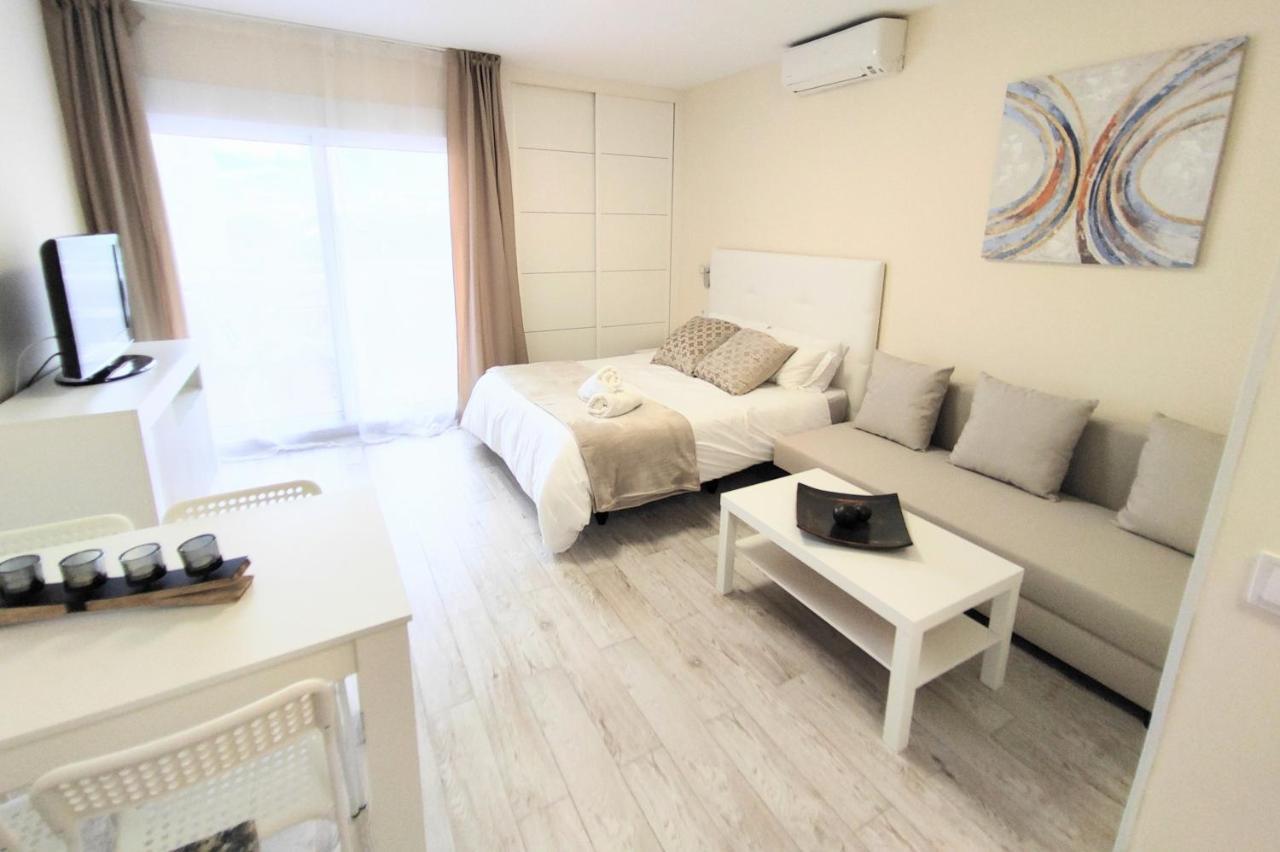 Benal 905 En Primera Linea De Playa / Beachfront Appartement Benalmádena